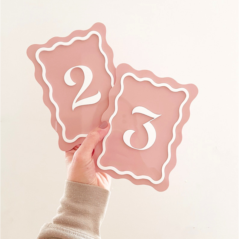 Wavy Wedding Table Numbers Cus - огляд і ціна Table Number Gold